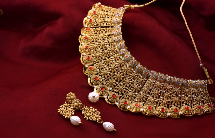 Modern Gold Necklace Designs