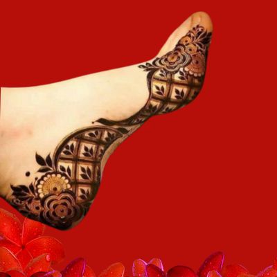 Stylish Leg Mehndi Design